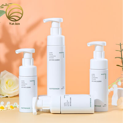 Qualità Flacone bianco in PET da 100 ml 120 ml 150 ml 200 ml con pompa per schiuma per il lavaggio del viso fabbrica