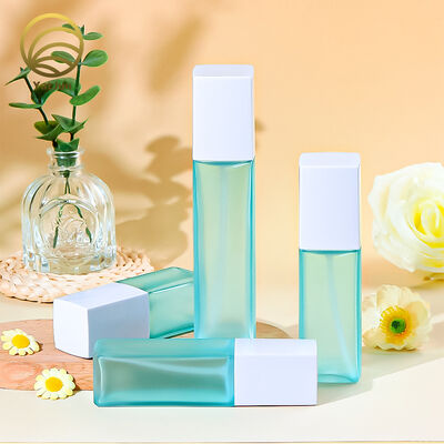 Chất lượng Chai vuông PETG 30ml 60ml 80ml 100ml 120ml có đầu bơm lotion vuông nhà máy