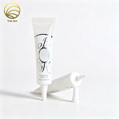 Qualità Tubo cosmetico morbido in PE da 15 ml con punta dell'ugello per il confezionamento di crema per il trucco fabbrica